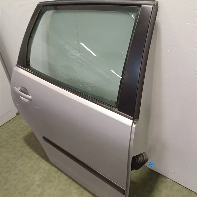 Porta posteriore destra