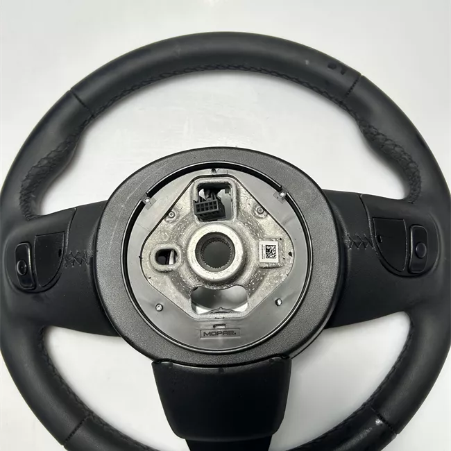 Volante con comandi/cruise control