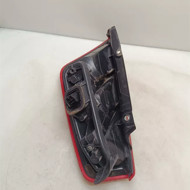 Fanale posteriore sinistro