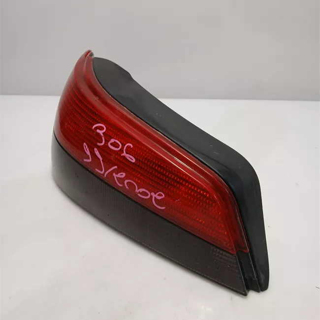 Fanale posteriore sinistro