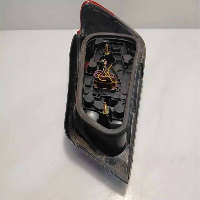 Fanale posteriore sinistro