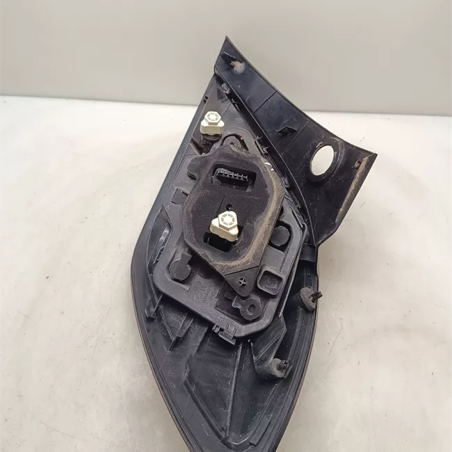 Fanale posteriore sinistro