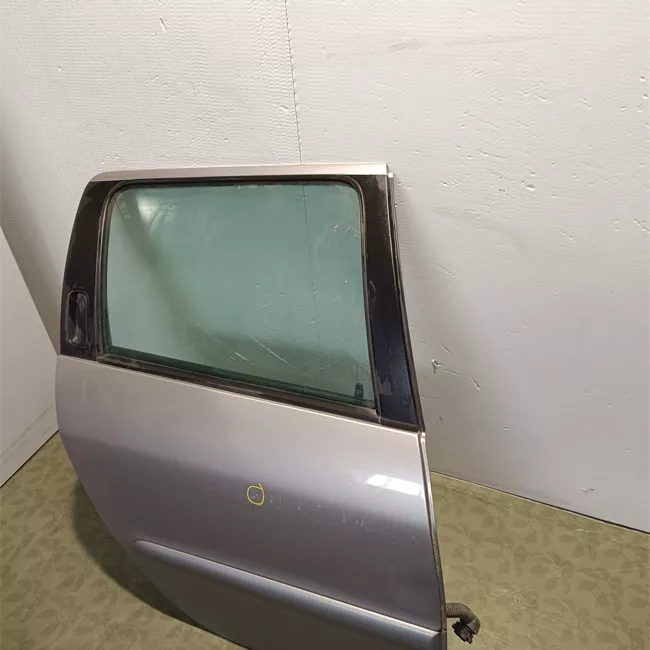 Porta posteriore destra