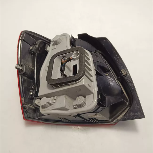 Fanale posteriore destro AL