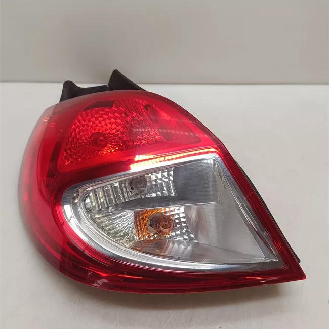 Fanale posteriore sinistro