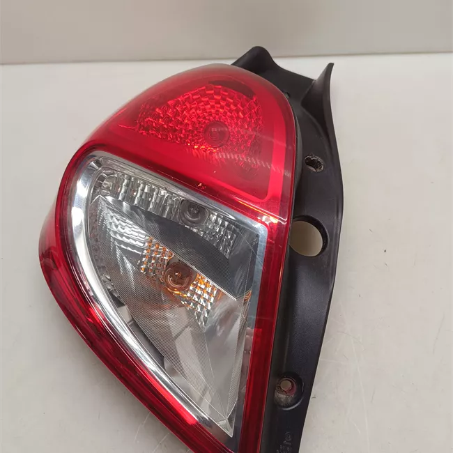 Fanale posteriore sinistro