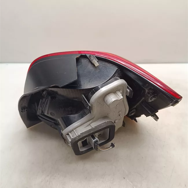 Fanale posteriore sinistro AL