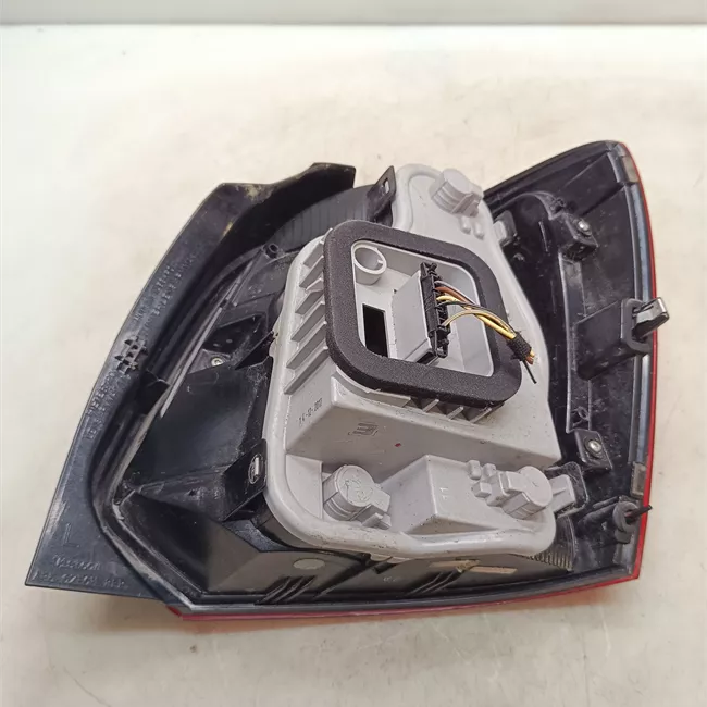 Fanale posteriore sinistro AL