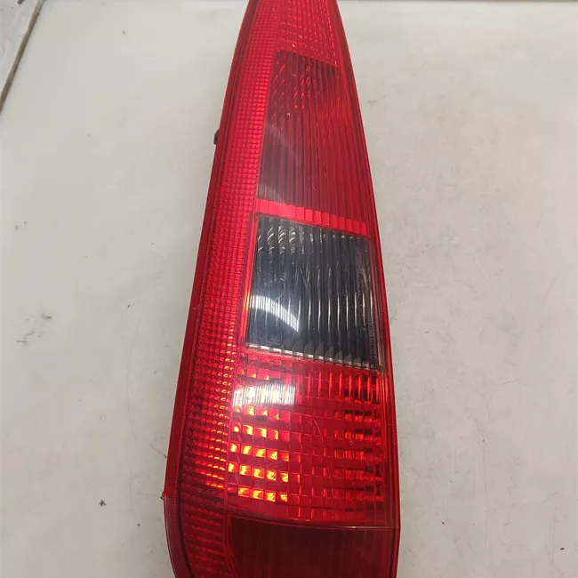 Fanale posteriore sinistro