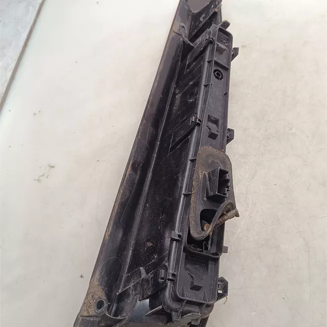 Fanale posteriore sinistro