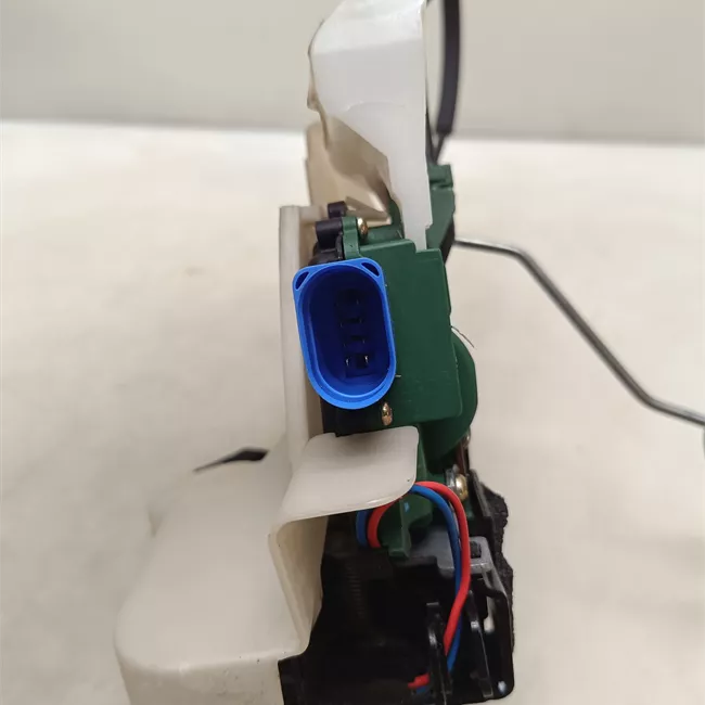 Serratura porta anteriore destra con chiusura centralizzata