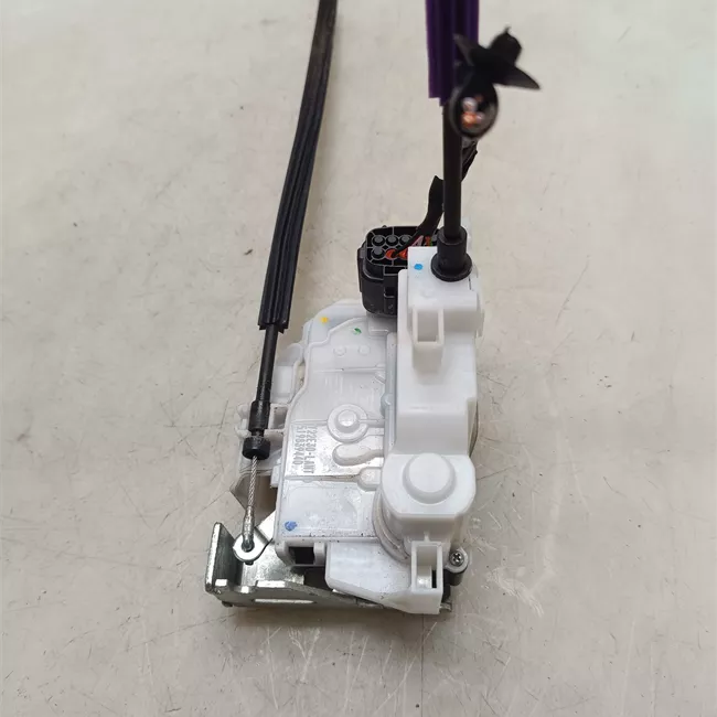 Serratura porta anteriore destra