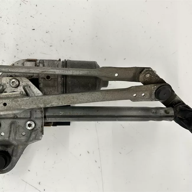 Meccanismo tergiparabrezza con motorino