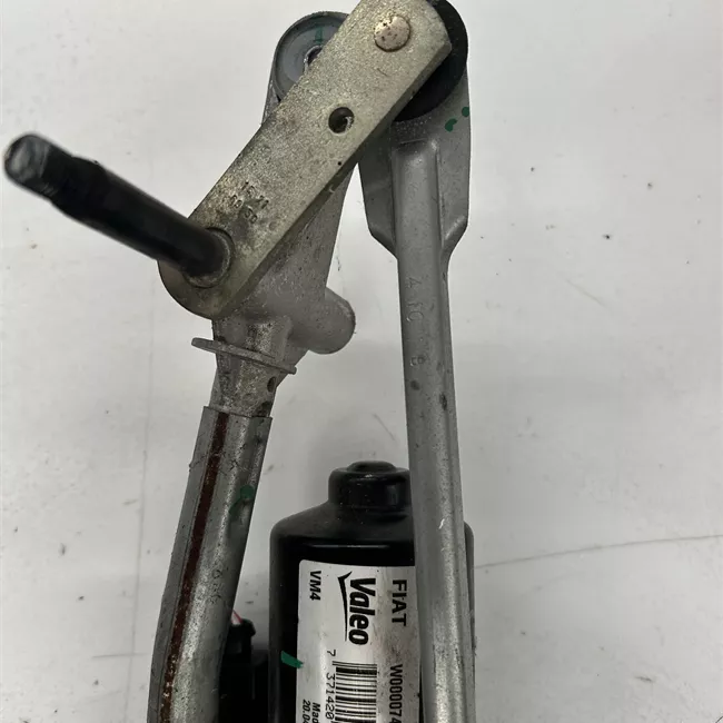 Meccanismo tergiparabrezza con motorino