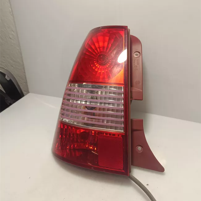 Fanale posteriore sinistro