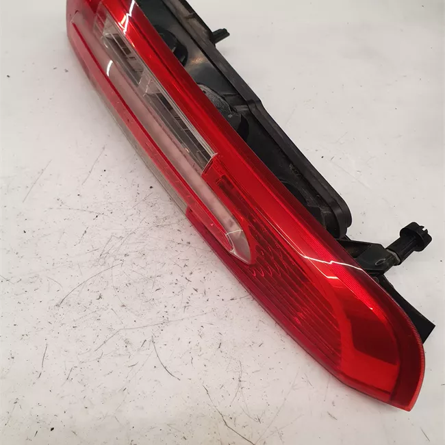 Fanale posteriore sinistro