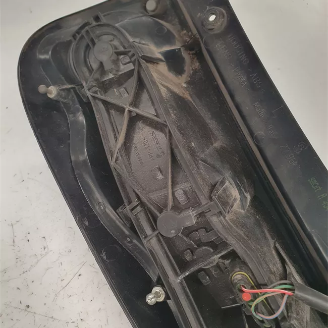 Fanale posteriore sinistro 04-05<