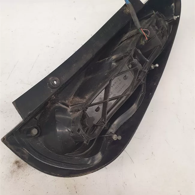 Fanale posteriore sinistro 04-05<