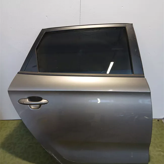 Porta posteriore destra