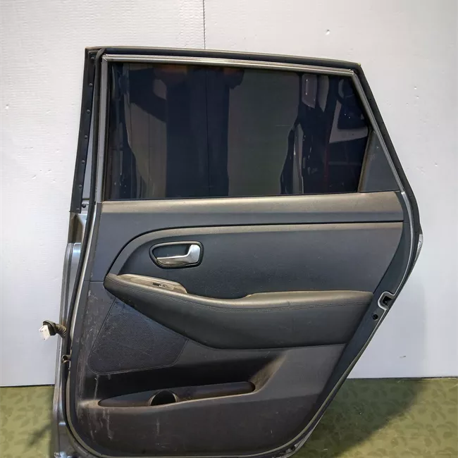 Porta posteriore destra