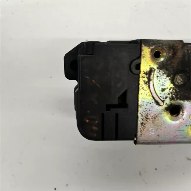 Serratura porta posteriore sinistra