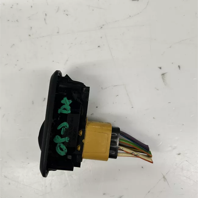 Interruttore alzacristalli porta anteriore