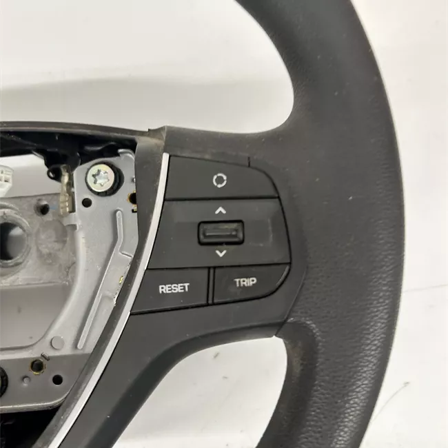 Volante Pelle con comandi radio e bluetooth