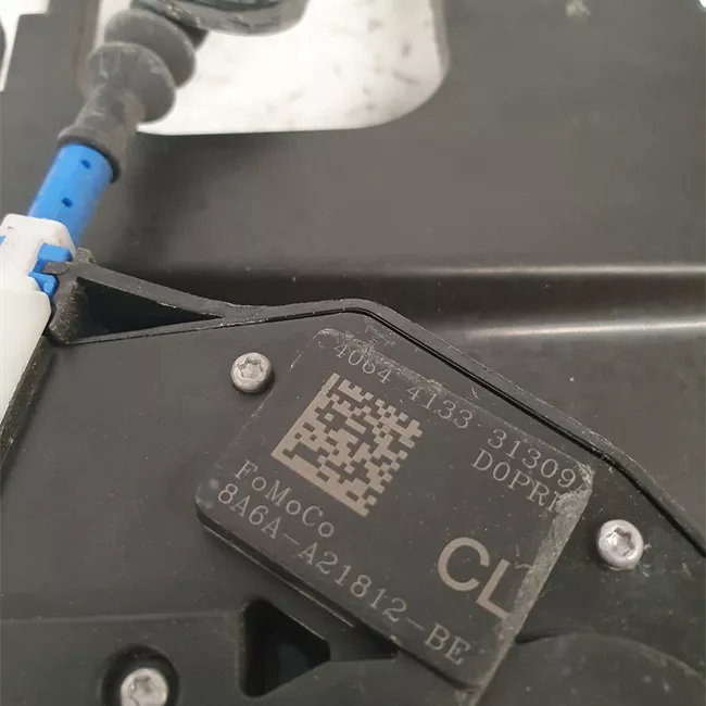 Serratura porta anteriore destra