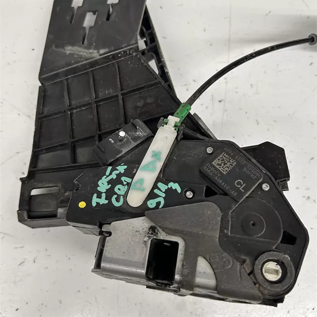 Serratura porta posteriore destra con sistema di chiusura centrale