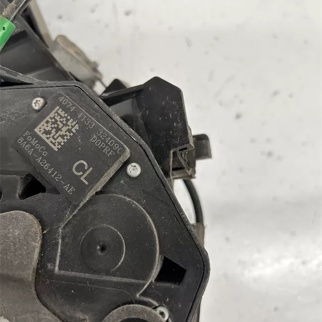 Serratura porta posteriore destra con sistema di chiusura centrale