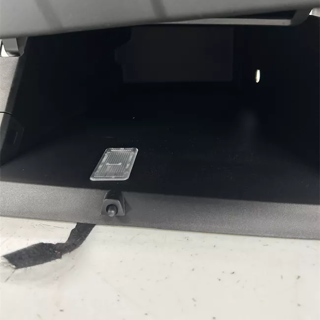 Portaoggetti inferiore laterale cruscotto