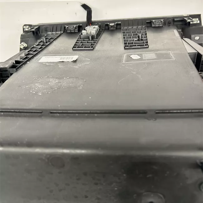 Portaoggetti inferiore laterale cruscotto