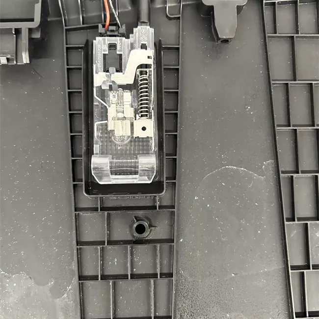 Portaoggetti inferiore laterale cruscotto