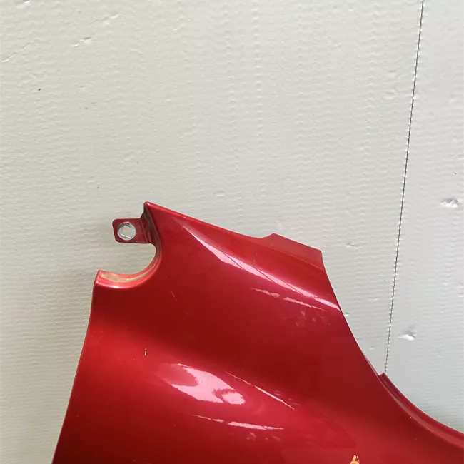 Parafango anteriore destro