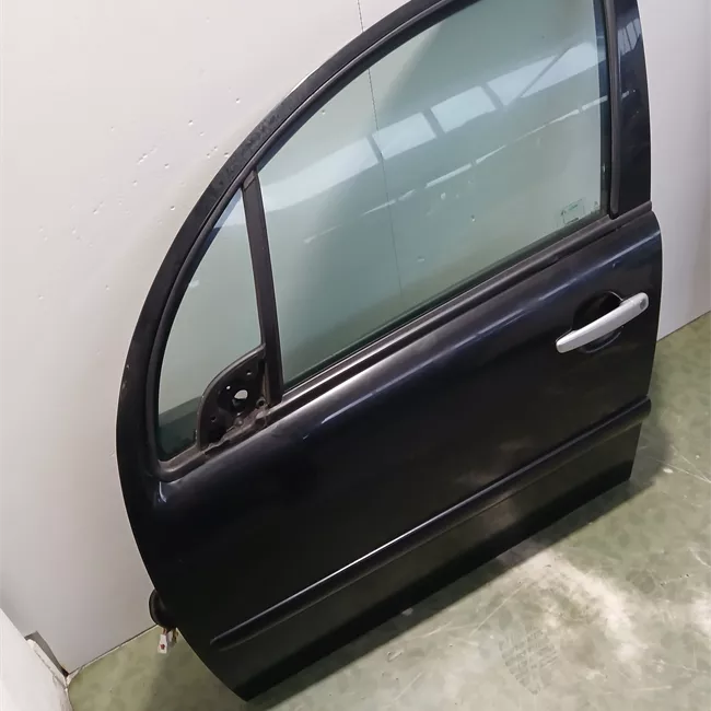 Porta anteriore sinistra