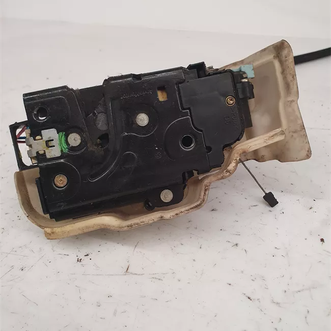 Serratura porta anteriore destra