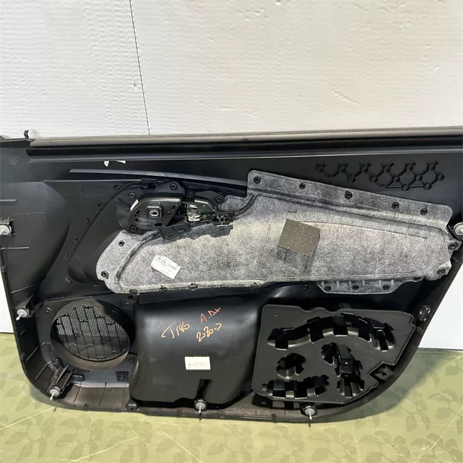 Pannello interno porta anteriore sinistro allesterno hight/cross nero