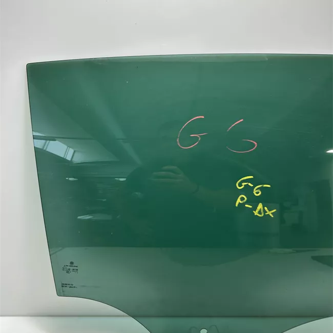 Scendente porta posteriore destro Oscurato 65%