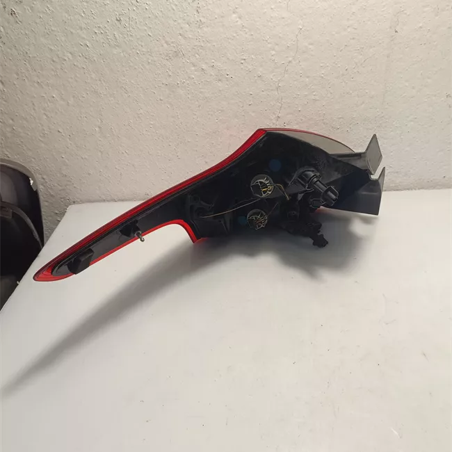 Fanale posteriore sinistro