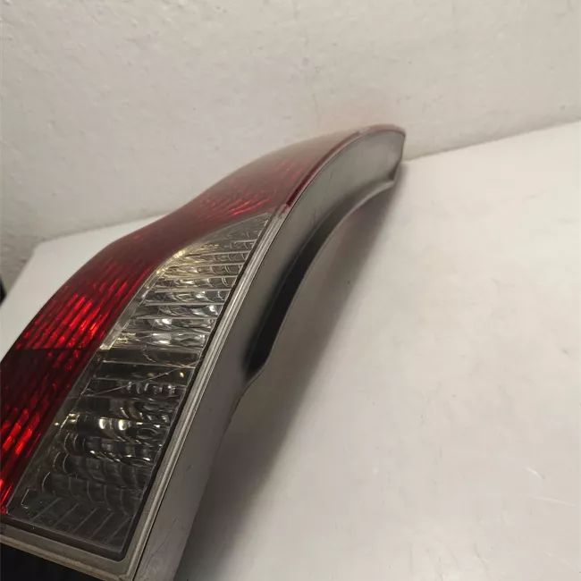 Fanale posteriore sinistro