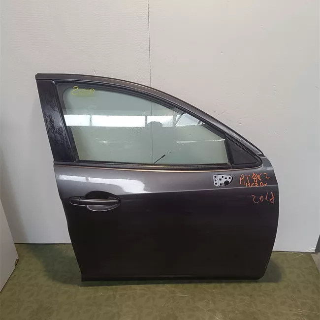 Porta anteriore destra