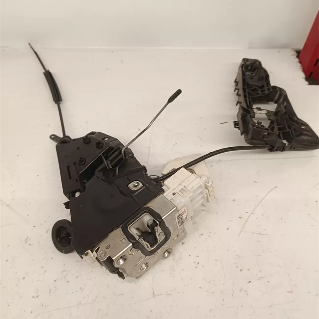 Serratura cofano posteriore