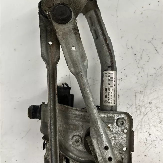 Meccanismo tergiparabrezza con motorino