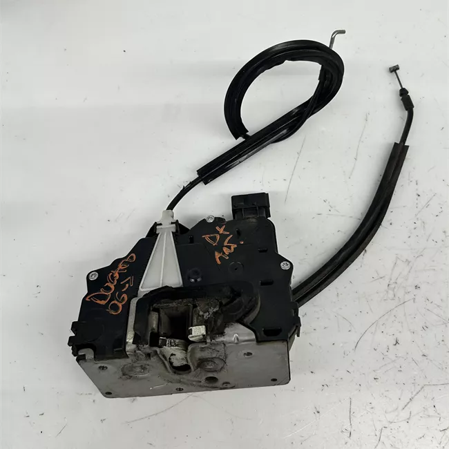 Serratura porta anteriore destra