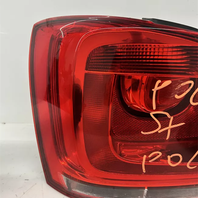 Fanale posteriore sinistro AL