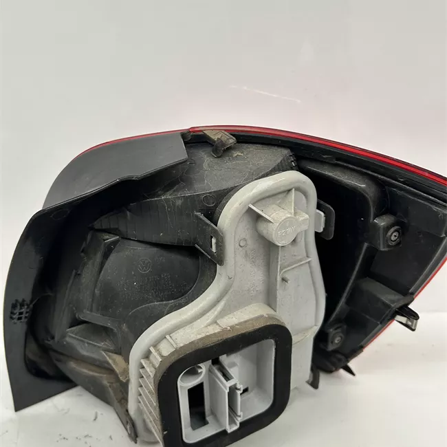 Fanale posteriore sinistro AL