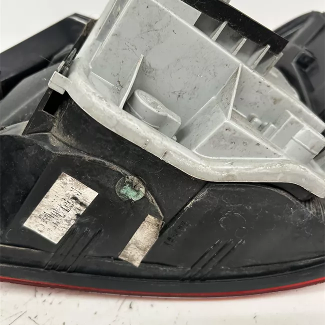 Fanale posteriore sinistro AL