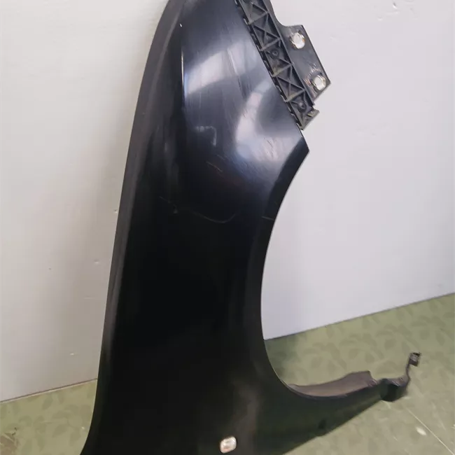 Parafango anteriore destro