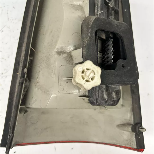 Fanale posteriore sinistro