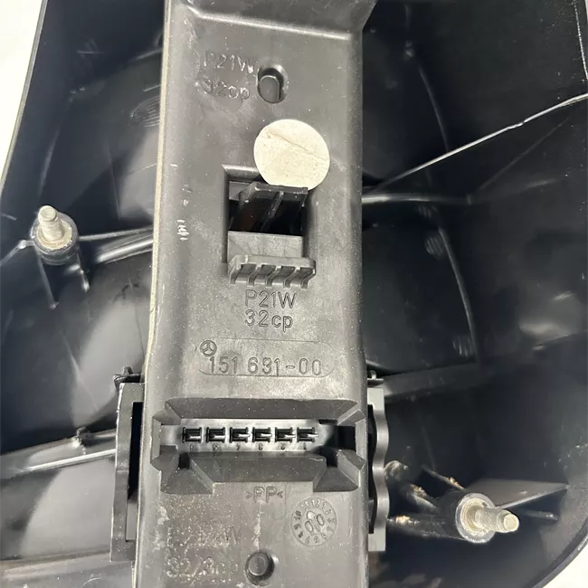 Fanale posteriore sinistro